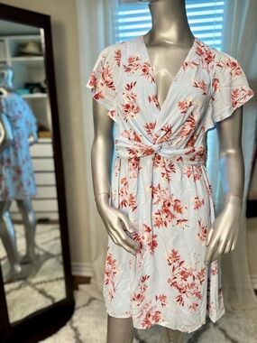 Express Blue Mini Dress Pink-Red Floral Print Twist Front Fit & Flare Medium NWT